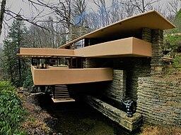 Frank Lloyd Wright's Falling Water